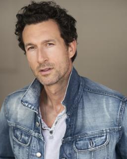 Aaron Lazar