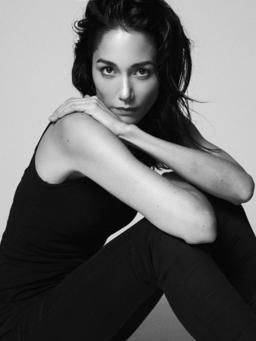 Sandrine Holt