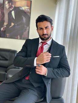 Roman Khan
