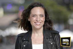 Lauren Schmidt Hissrich