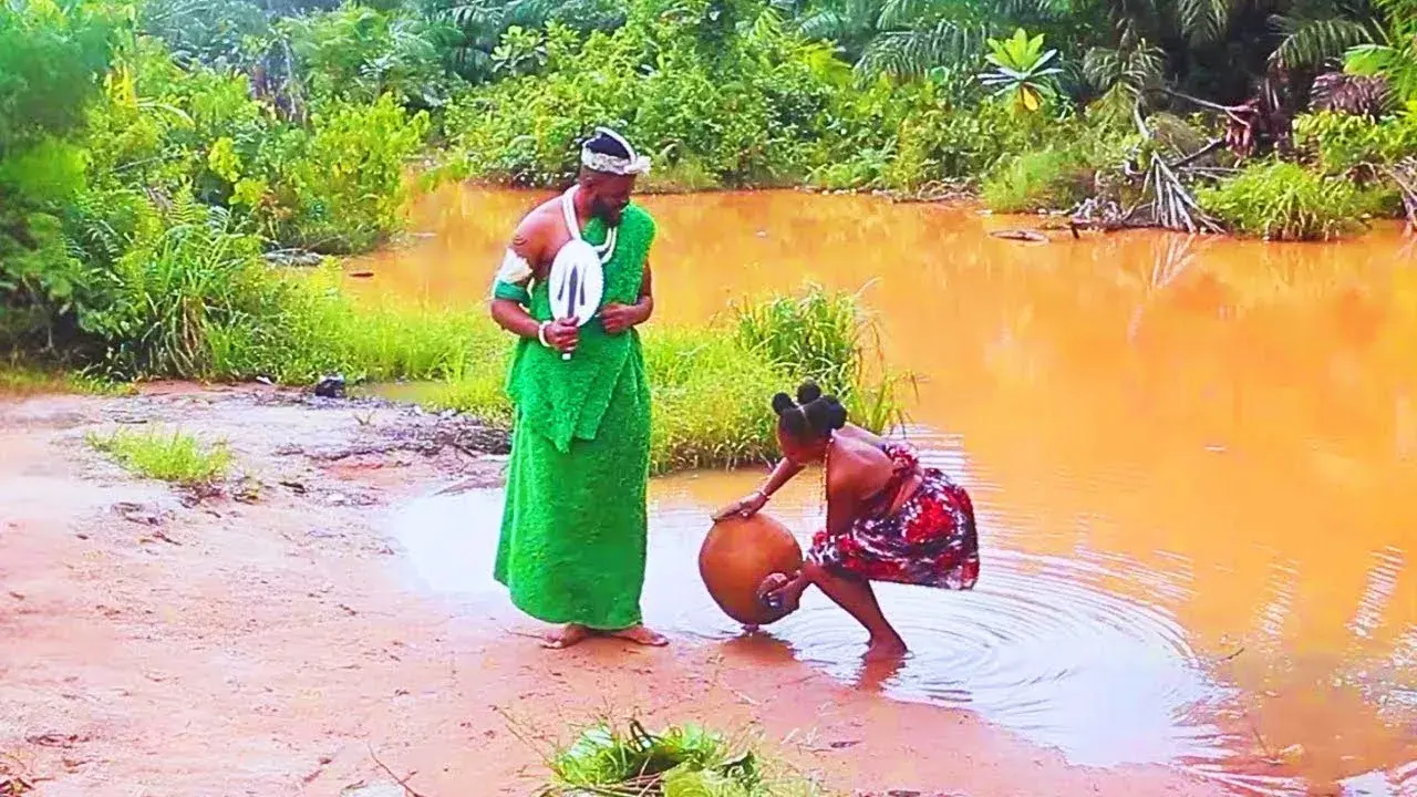 The Noble Crewn Prince Met D Maiden Of His Dream At River Were He Went 2 Have His Bath