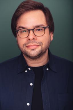 Charlie Saxton