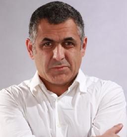 Mani Haghighi
