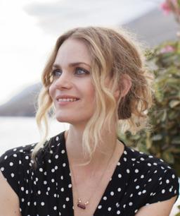Liv Mjönes