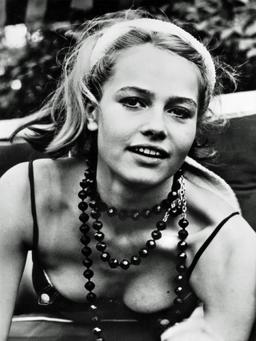 Eva Renzi