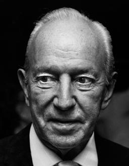 Lloyd Nolan