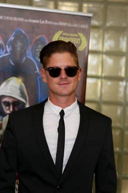 Robert Lowe