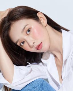 Joo-Bin Lee