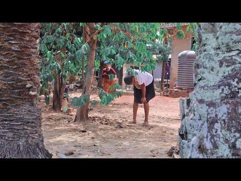 Comment Une Fille Bien Formée A Rencontré Un Aide Du Destin Après Ce Que Sa Marâtre A Fait | African