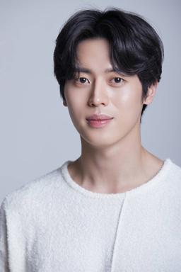 Lee Joo-Ahn