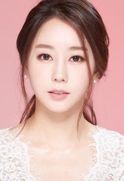 Bo-Mi Hwang