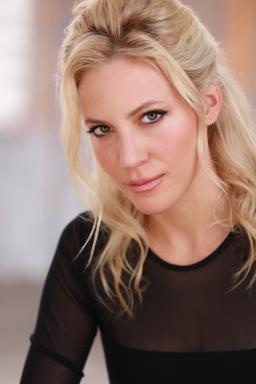 Samantha Stinger