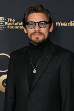 Matthew Thompson